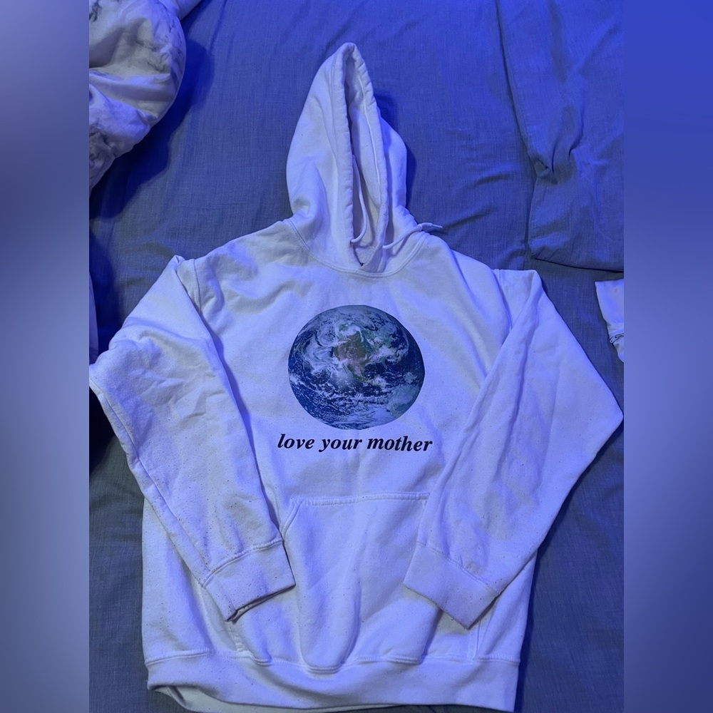 White PacSun earth hoodie